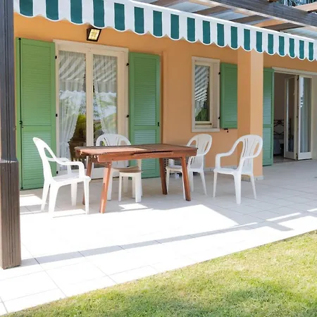 Vittoriale - Pool And Parking דירה גרדונה ריביירה