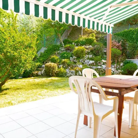 Vittoriale - Pool And Parking גרדונה ריביירה