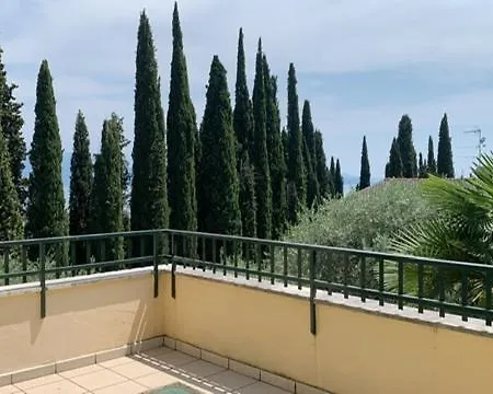 Vittoriale - Pool And Parking * גרדונה ריביירה