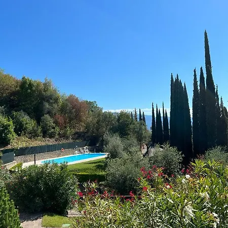 Vittoriale - Pool And Parking Gardone Riviera